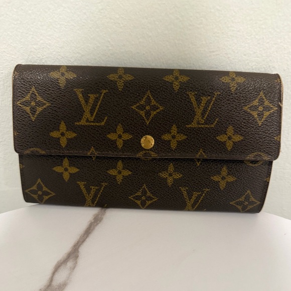 Louis Vuitton Handbags - Louis Vuitton Brown Monogram Wallet